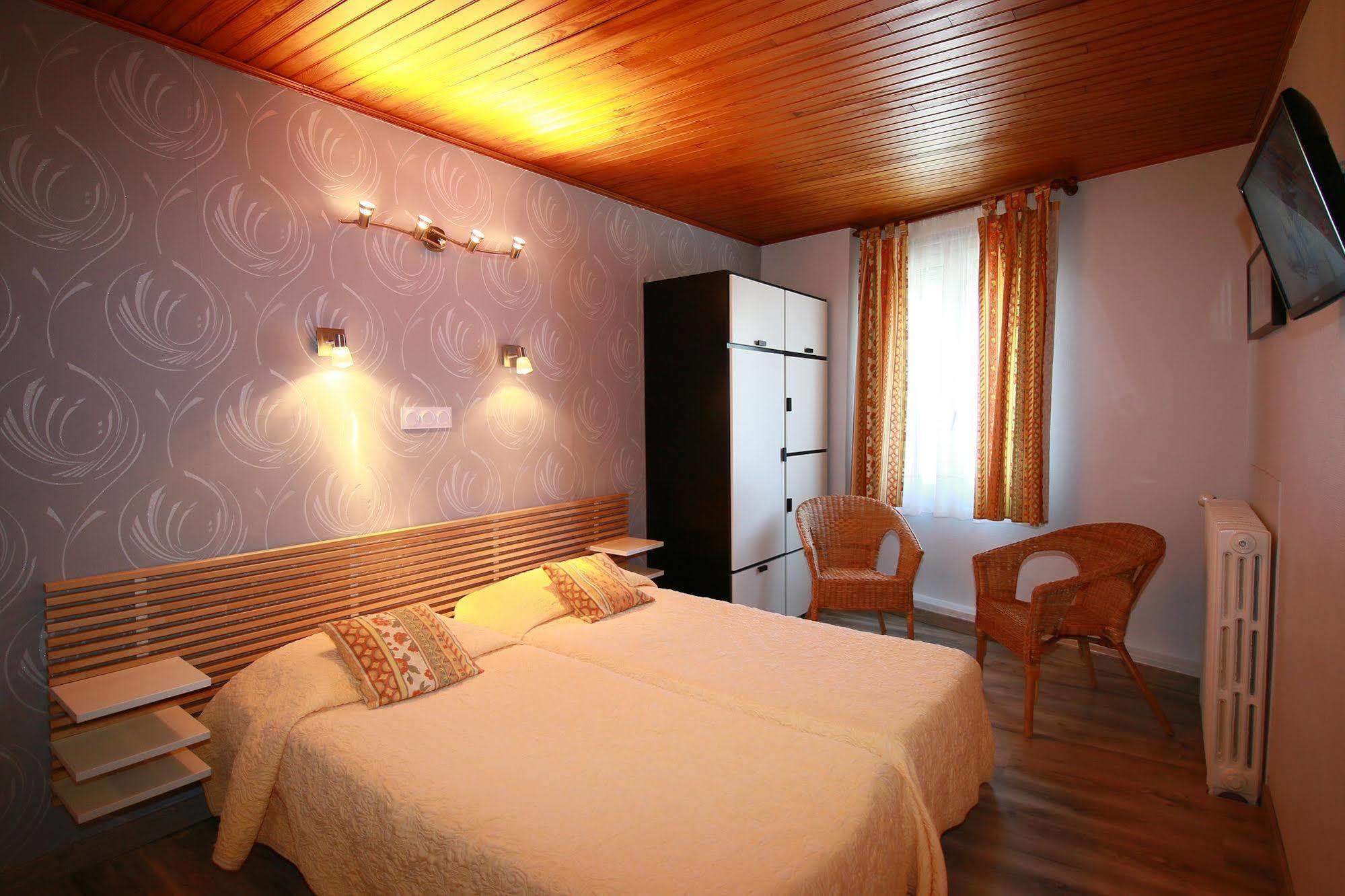 Hotel Panoramic Bagneres-de-Luchon Exterior photo