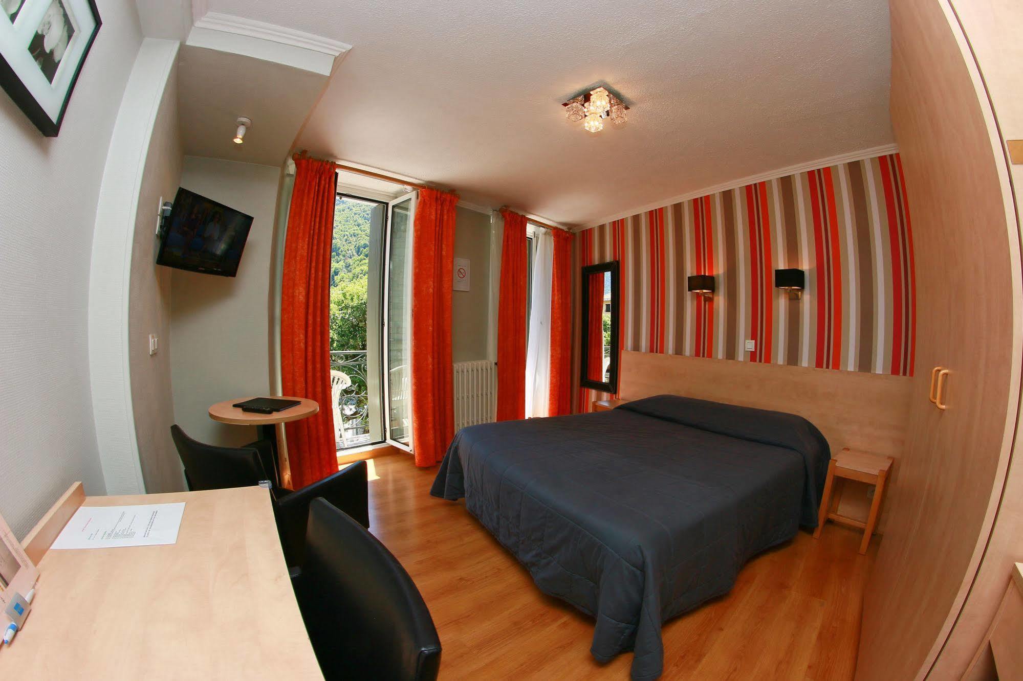 Hotel Panoramic Bagneres-de-Luchon Exterior photo