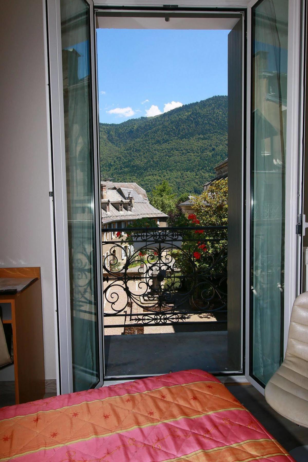 Hotel Panoramic Bagneres-de-Luchon Exterior photo